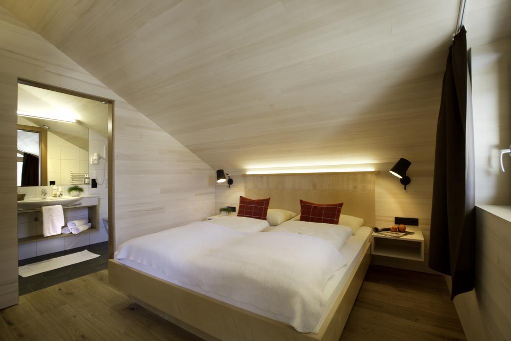 N Apartments Hotel Schoppernau Rum bild
