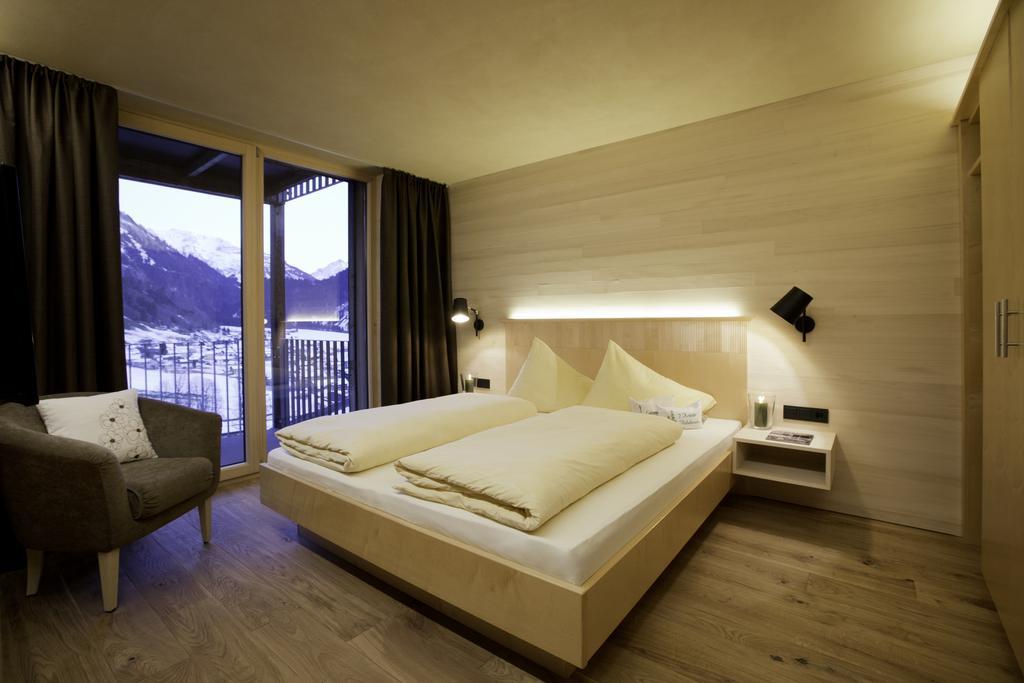 N Apartments Hotel Schoppernau Rum bild